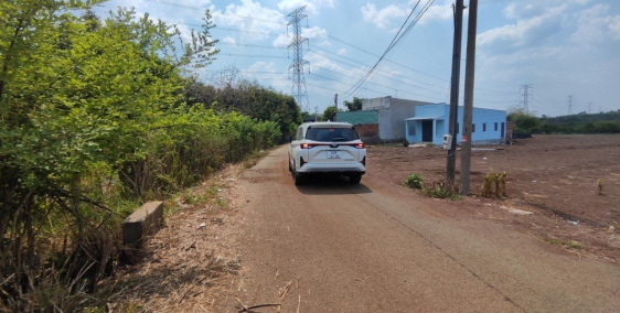 Chính chủ cần bán lô đất vườn 1000m2 ngay chợ Sông Thao