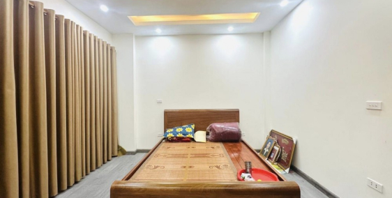 Bán nhà 60m2 phố Nghi Tàm, Tây Hồ Gara Ô tô 7 chỗ vào nhà 8.2 Tỷ