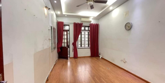 Bán nhà 43m2 4 ngủ Ngõ 242 phố Nghi Tàm, Tây Hồ 20m Ôtô Tránh 3.8 Tỷ