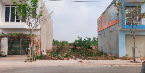 Bán lô đất trong khu dân cư gần chợ Long Nguyên, Bình Dương.