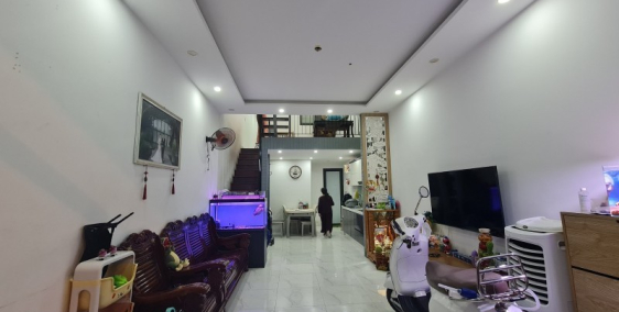 Bán nhà mặt tiền đường Đinh Công Tráng, Hải Châu, 2 tầng, DT 62 m2, Gần Chợ
