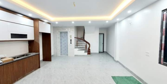 BÁN NHÀ MỚI XÂY Ở GIÁP BÁT TRUNG TÂM QUẬN HOÀNG MAI HÀ NỘI