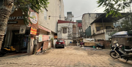 Bán mảnh đất cách 1 nhà ra phố Trích Sài, Tây Hồ, nở hậu, view hồ, 105m, mtiền