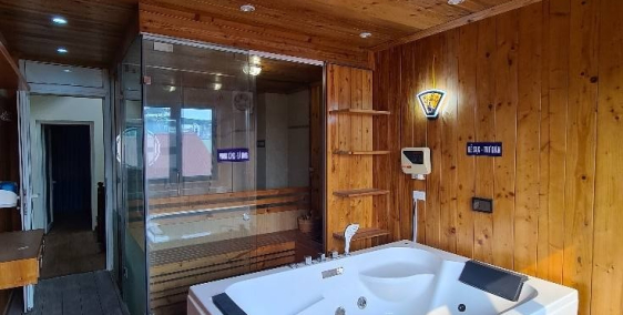 Nhà trung tâm Thạch Bàn đẹp long lanh - nở hậu - ô tô vào nhà