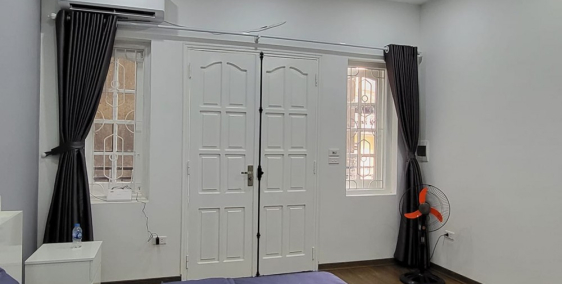 Bán nhà 79m2 phố Nghi Tàm, Tây Hồ Ô tô Thông Kinh doanh 4.2 Tỷ