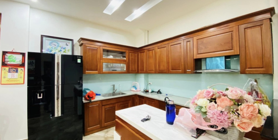 Bán nhà 96m2 Ngõ 210 Nghi Tàm, Tây Hồ Biệt thự Hưởng thụ 10m Ô tô tránh 11.9 Tỷ