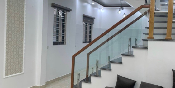 Cho thuê nguyên nhà 4 tầng mới tinh trong ngõ 200 Văn Cao