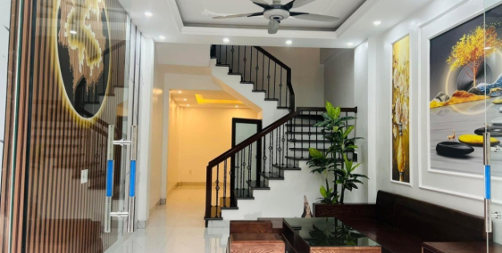 Bán nhà 3 tầng ngõ phố Nguyễn Hữu Cầu, ph Ngọc Châu, TP HD, 50m2, 3 ngủ, vị trí