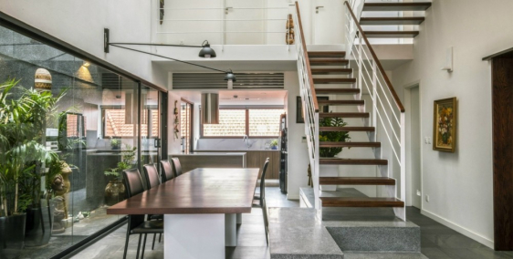 Bán Apartment Đặng Thai Mai, 120m, 8T, 3 bước ra hồ, DT 175tr/tháng, nhỉnh 38 tỷ