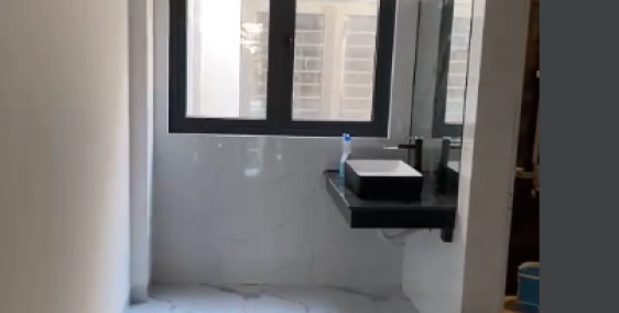 NHÀ ĐẸP _ 3 TẦNG _  ĐƯỜNG 2 CHIỀU _ 48 M _ ĐƯỜNG LÊ VĂN HIẾN_ GIÁ CHO THUÊ 16 TR