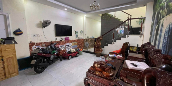 Hạ 400tr bán nhà đẹp,2 mặt hẻm trước sau P.5,GV: 5.3x17 chỉ 5.4 tỷ