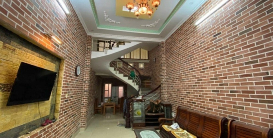 Cho thuê nguyên nhà 3,5 tầng đầy đủ nội thất tại ngõ 174 Văn Cao.