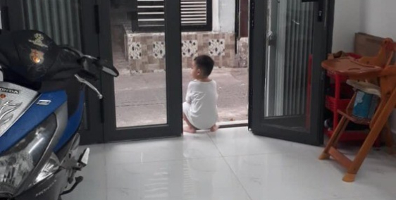 Bán nhà Quận 4 HẺM 4m đường TÔN ĐẢN 2.7 tỷ 100m ra VĨNH KHÁNH