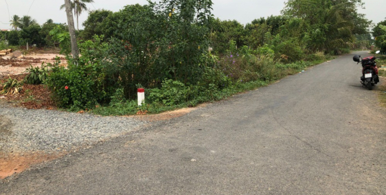 Đất Thổ Cư Mặt Tiền Nhựa Nằm Trong Khu Dân Cư Đông Đúc tại Truông Mít