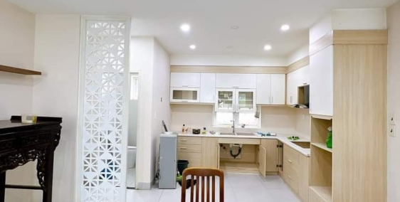 CẦN BÁN NHÀ MỚI 5 TẦNG HXT DT 252M2 QUẬN 4