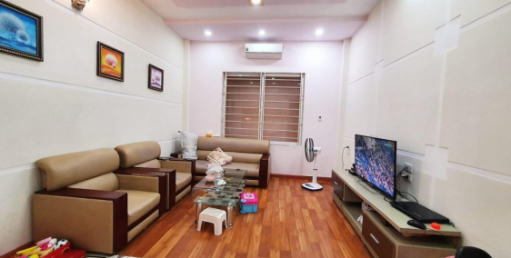 [GẤP] Nhà đẹp phố Nguyễn Khang Cầu Giấy 30m2 5T, Ba gác đỗ, SH quay đầu, 3.15 tỷ