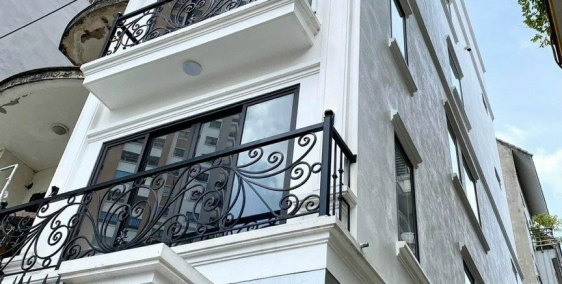 Cho Thuê Nhà #TRẦN_DUY_HƯNG 66m2. 5 Tầng. 5 Ngủ Rộng Mênh Mông. Sàn Gỗ