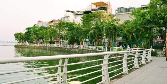 Bán nhà đẹp siêu hiếm vừa ở vừa kinh doanh phố Nguyễn Đình Thi ven Hồ Tây -