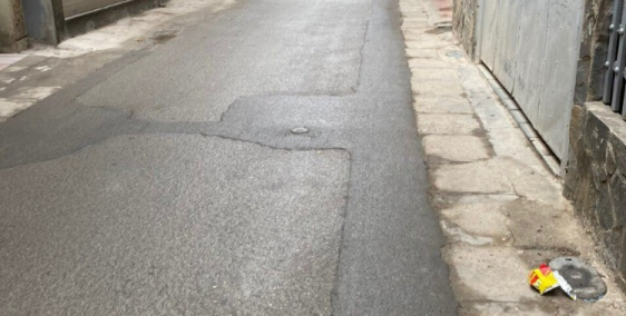 Chính chủ bán nhà riêng tại Lạc Long Quân, Cầu Giấy, Hà Nội - 10 tỷ