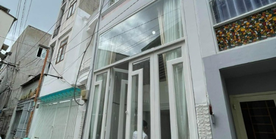 Bán nhà hẻm 50m2 - 3.7 Tỷ . Ni Sư Huỳnh Liên, P10, Tân Bình