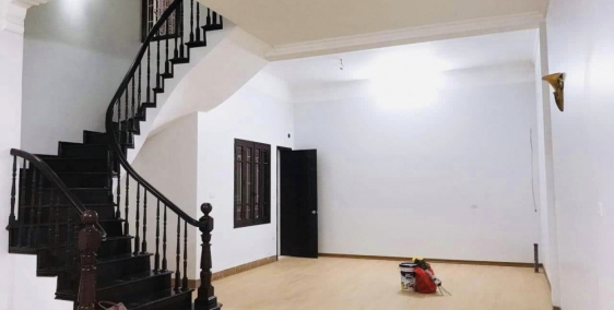 Ô tô tránh, Kinh doanh sầm uất, Trần Duy Hưng 68m2 5T, Gần hồ điều hòa, Vỉa hè