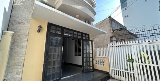 Nhà mới hẻm 793 khu Kiều Đàm giáp Him Lam Kênh Tẻ.dt:5x17m.2 tầng.4pn