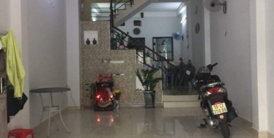 Bán nhà 5m mặt tiền đường số 49 Q.7