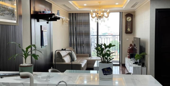 Bán ngôi nhà 128m2 phố Âu Cơ, Tây Hồ Gara Ô tô tránh thông Kinh doanh vô đối