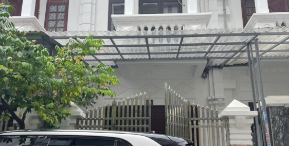 Cho thuê nhà nguyên nhà 4 tầng tại ngõ 261 Trần Nguyên Hãn.