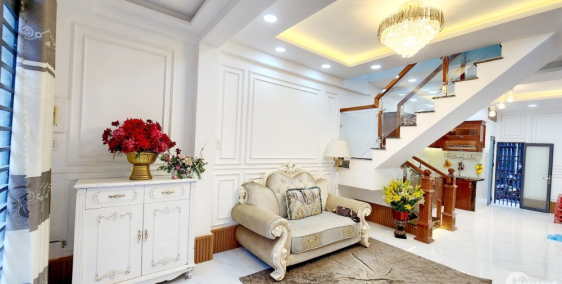 Bán nhà đẹp 1 lầu 2 mặt hẻm đường Âu Dương Lân Phường 3 Quận 8