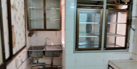 Cho thuê căn hộ diện tích sàn 45m2 gồm 2 phòng ngủ và 1 nhà vệ sinh, bếp