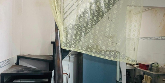 Cách mặt tiền Trần Hưng Đạo 50m, hẻm 930, vị trí trung tâm q5, 3.1x9m, 2 tầng