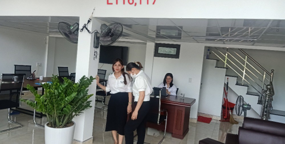 Cần cho thuê hoặc bán nhà 2,5 tầng, MS 196 m2 vị trí cực Đẹp.