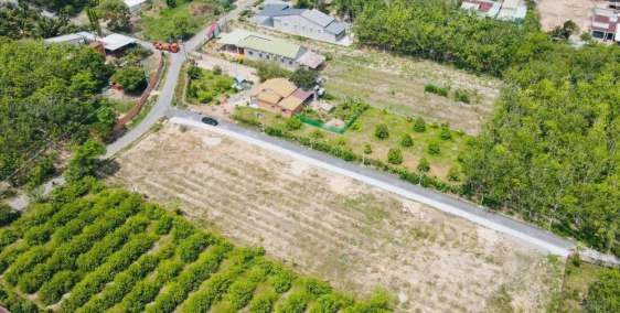 800tr/170m2 full thổ cư. mặt tiền dường 30m sát bên KCN