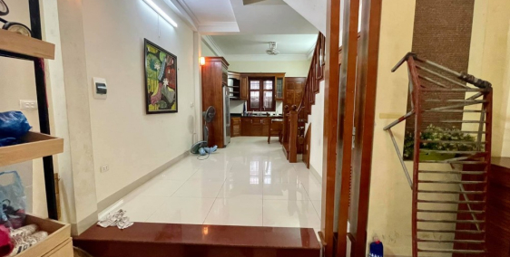 Bán nhà 43m2 phố Dân xây 5 phòng ngủ Ô tô phi 10m 4.4 Tỷ