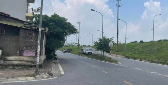 Nhà đẹp dân xây Ngọc Thụy-Long Biên ô tô tránh vào nhà-kinh doanh 58m2 3T 5,6 tỷ