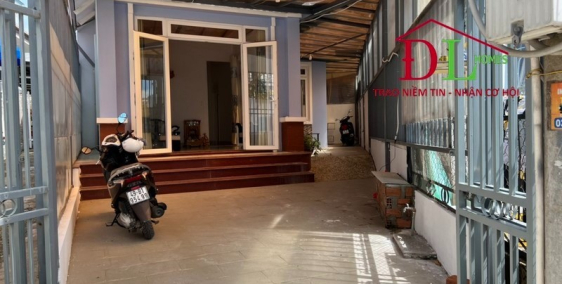 Bán nhà Cổ Loa Đà Lạt thích hợp an cư lạc nghiệp có sân đậu oto giá 5 tỷ 8