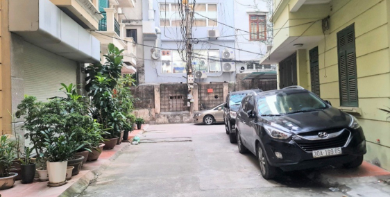 Rất hiếm, Bán nhà Phố Minh Khai 5 tầng 56m2 x MT 4.6m, Ngõ phân lô ô tô đỗ