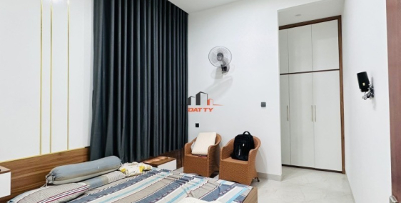 Nhà 2 Mặt tiền Nguyễn Tri Phương (7×28) Siêu đẹp