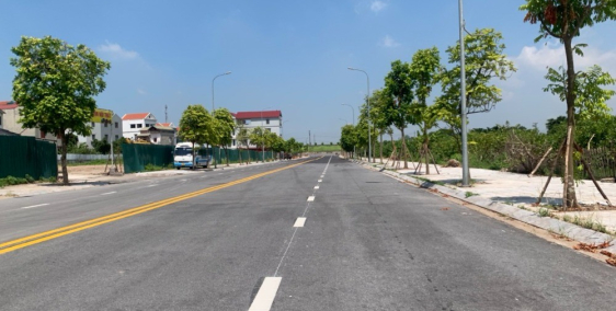 Bán gấp 72,5m đất đấu giá Cự Khối mới dãy TT7, đường xá đã thông rất đẹp