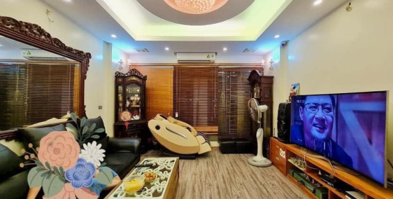 Bán nhà đẹp có chỗ để oto  ở Đặng Tiến Đông .Diện tích 37m2 6 Tầng ,Mặt tiền 4.2