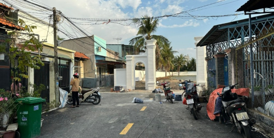 Cần ra gấp nhà cấp 4 shr giá 2.1 tỷ ngay Nguyễn Duy Trinh Tp. Thủ đức