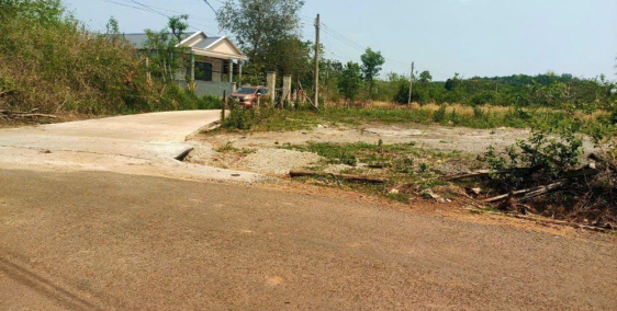 vợ chồng tôi cần bán gấp lô đất 5x50,  bán rẻ 250tr.