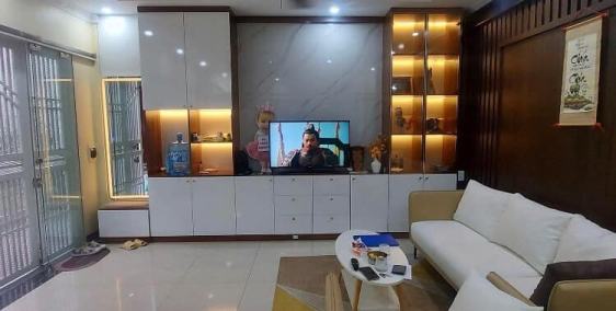 Bán nhà 41m2 phố Nghi Tàm, Tây Hồ Dân xây 3 phòng 10m 2 Ô tô phi 3.1 Tỷ