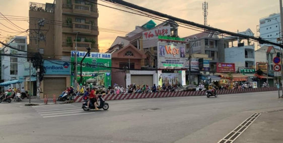 gấp bán.nhà 5 tầng mặt tiền đường hoàng quốc việt.quận 7.chỉ 17,5 tỷ