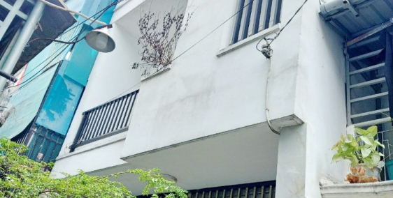 Cho thuê nhà 2 lầu gần chợ Phạm Thế Hiển Phường 4 Quận 8