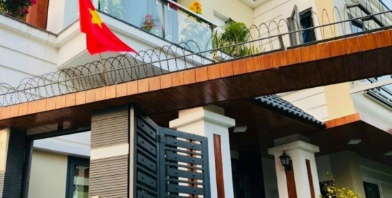 SIÊU PHẨM - BIỆT THỰ SÂN VƯỜN 130M2 - 3 TẦNG BTCT, Giá 7.9 tỷ.