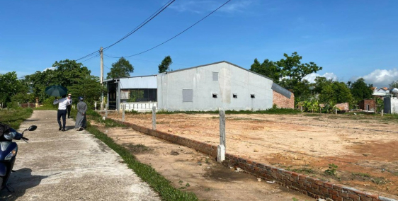 GẤP GẤP !!! gia đình cần tiền bán gấp lô đất giá rẻ 357 m2 giá 7xx