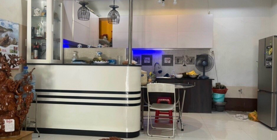 giảm mạnh 101m2 nhà cấp 3- 3 PN mặt tiền đường Võ Liêm Sơn, ngang 7m