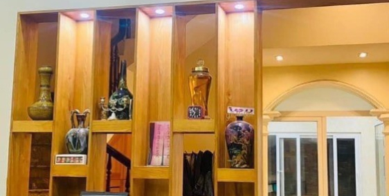 SIÊU PHẨM HỒNG TIẾN - NHÀ ĐẸP - Ở LUÔN- Ô TÔ  GẦN PHỐ - NGÕ RỘNG 2.6m